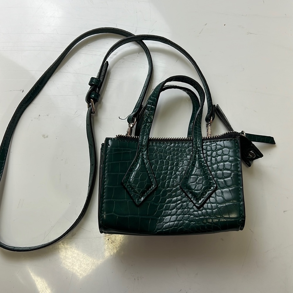 Zara dark green mini crossbody bag B20